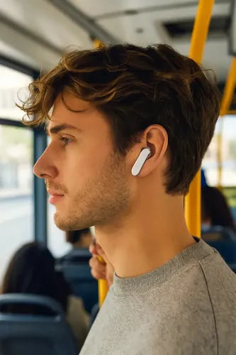 Audífonos In-ear Inalámbricos Q59 Bluetooth 5.49 Con Estuche De Carga Tipo C Blanco