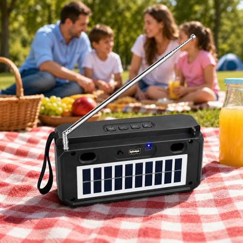 Parlante Portátil Solar 5w Radio Fm Linterna Led Recargable
