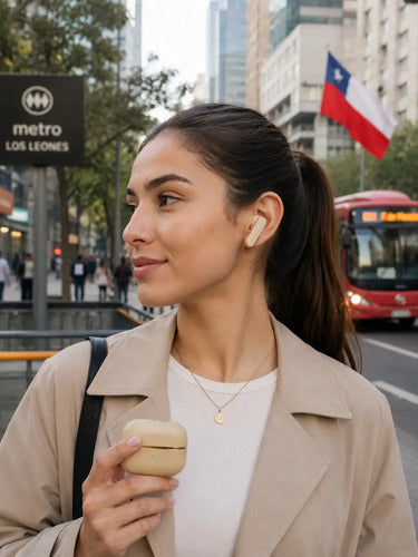 Audífonos Inalámbricos Diegmark Q.59 Con Reducción De Ruido Y Estuche De Carga Beige