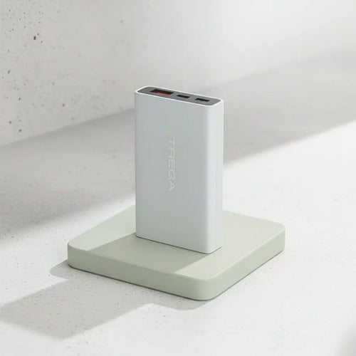 Power Bank Treqa Con Carga Rápida Y Doble Salida Usb Para Celular, Tablet, Smartwatch