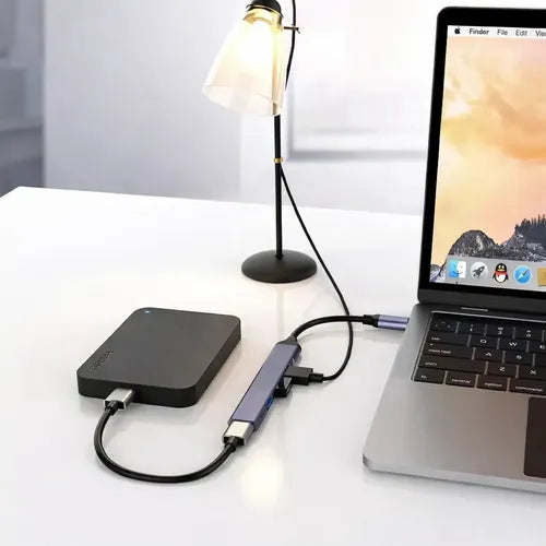 Hub Usb De 4 Puertos Con Adaptador Tipo C Para Macbook Y Laptop Gris Azulado Metalizado