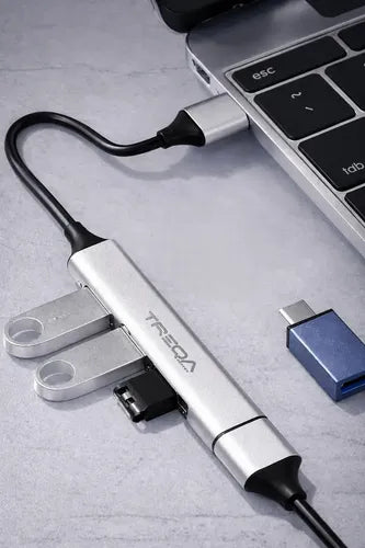 Hub Usb Treqa De 4 Puertos Con Adaptador Tipo C Para Pc Macbook Y Laptop Plateado