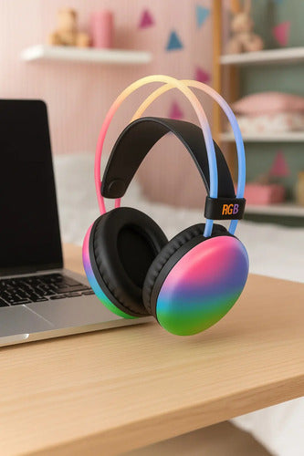 Audífonos Inalámbricos Rgb Pg580 Con Micrófono Y Luces Led Negro